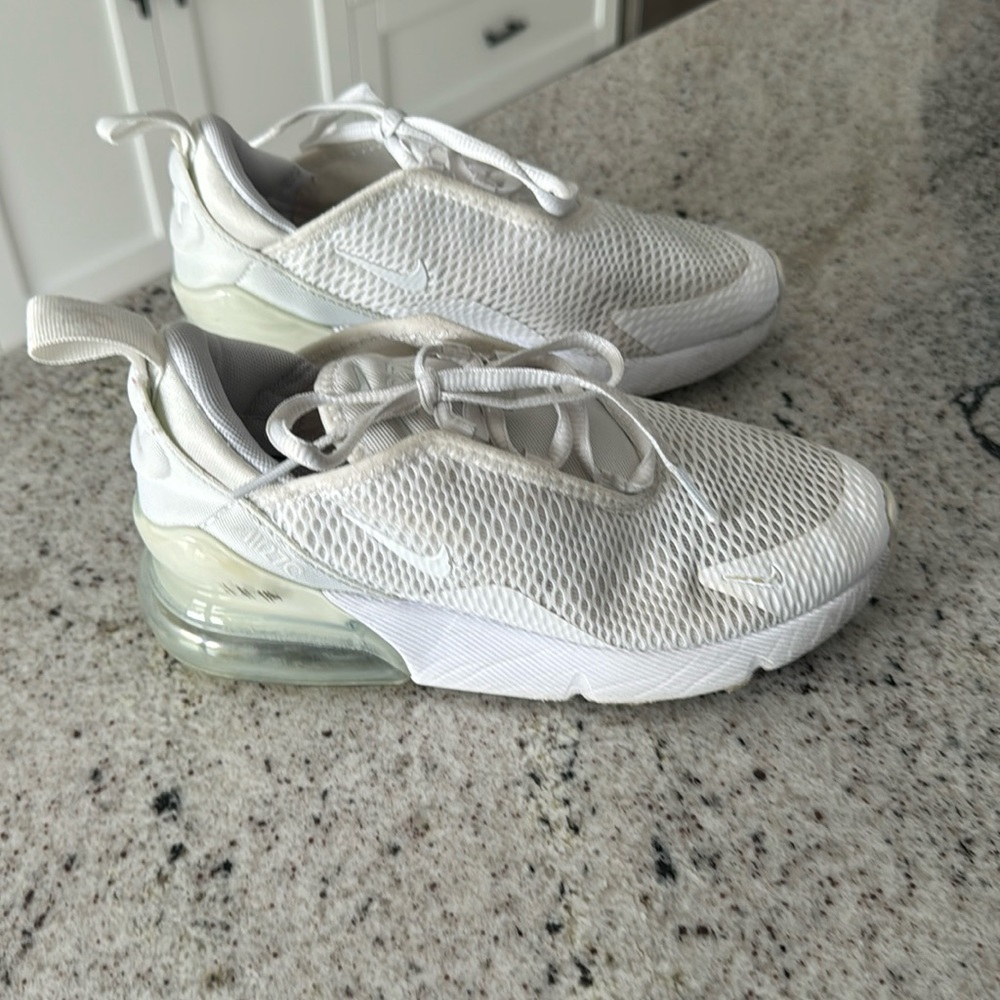 Nike air 270